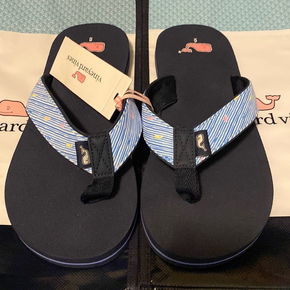 Vineyard Vines sandals - Picture 1 of 6